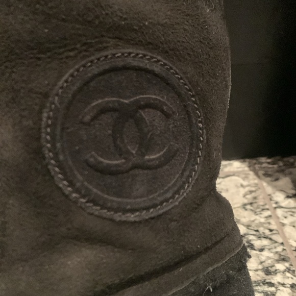 CHANEL BOOTS - Picture 3 of 16